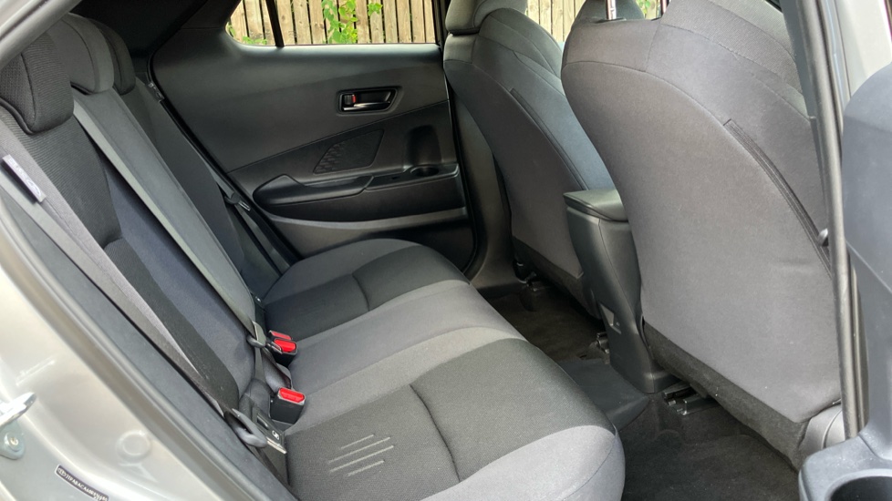 Toyota C-HR 2.0 PHEV Design 5dr CVT Hatchback - Image 8