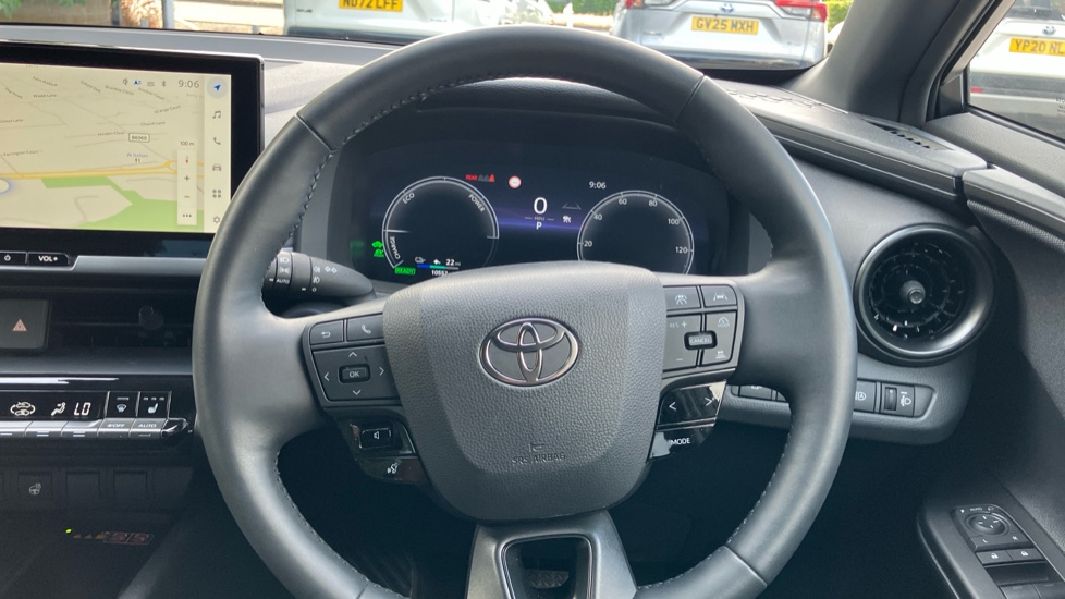 Toyota C-HR 2.0 PHEV Design 5dr CVT Hatchback - Image 10