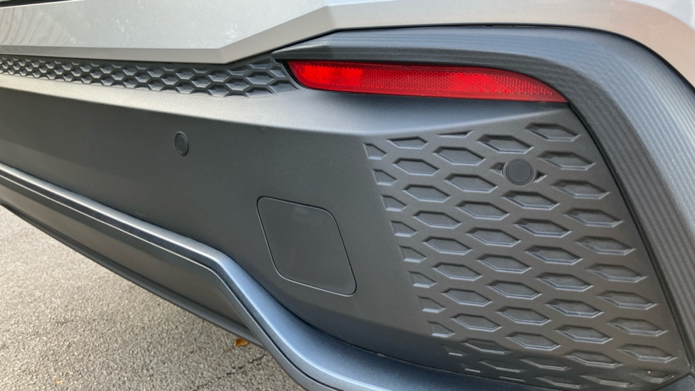 Toyota C-HR 2.0 PHEV Design 5dr CVT Hatchback - Image 30