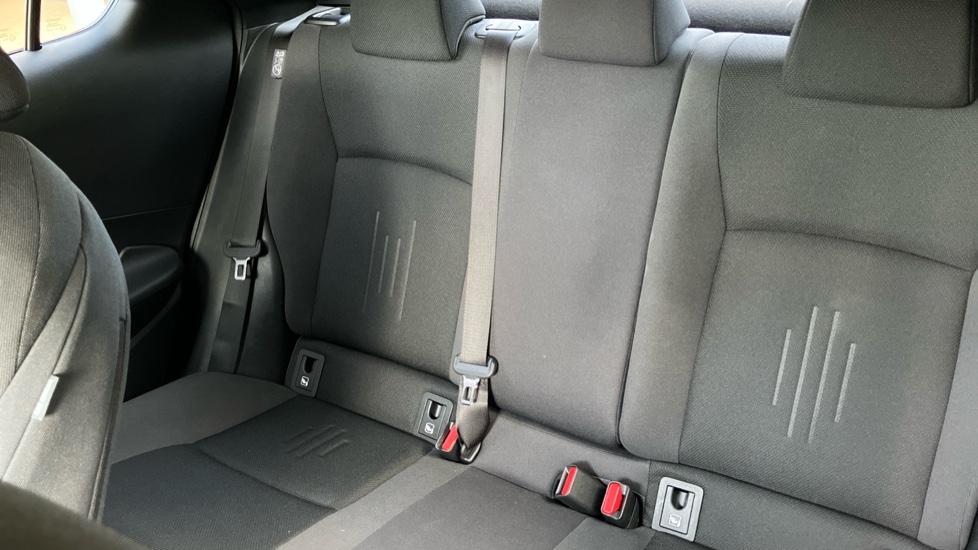 Toyota C-HR 2.0 PHEV Design 5dr CVT Hatchback - Image 38