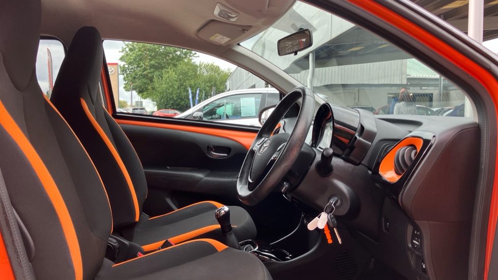 Toyota Aygo 1.0 VVT-i X-Cite 6 5dr Petrol Hatchback - Image 12