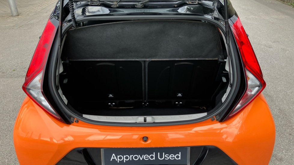 Toyota Aygo 1.0 VVT-i X-Cite 6 5dr Petrol Hatchback - Image 13