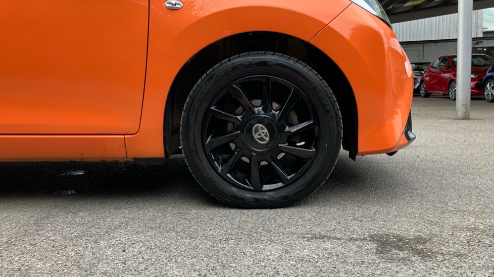 Toyota Aygo 1.0 VVT-i X-Cite 6 5dr Petrol Hatchback - Image 25