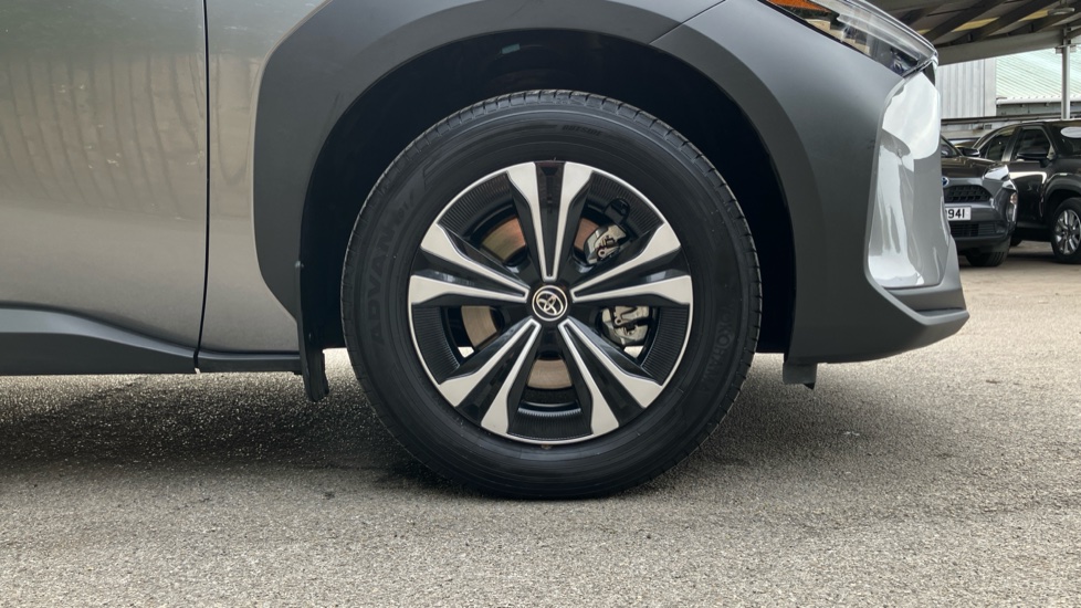 Toyota bZ4X 150kW Motion 71.4kWh 5dr Auto [11kW] Electric Hatchback - Image 25