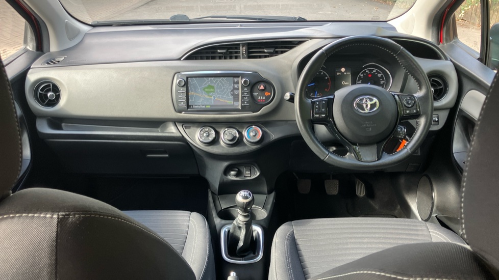 Toyota Yaris 1.5 VVT-i Icon Tech 5dr Petrol Hatchback - Image 6