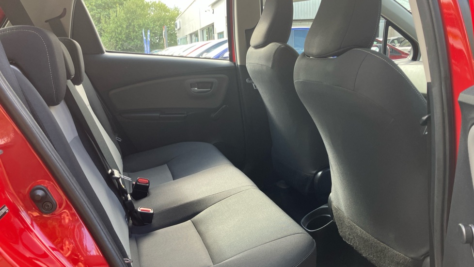 Toyota Yaris 1.5 VVT-i Icon Tech 5dr Petrol Hatchback - Image 8