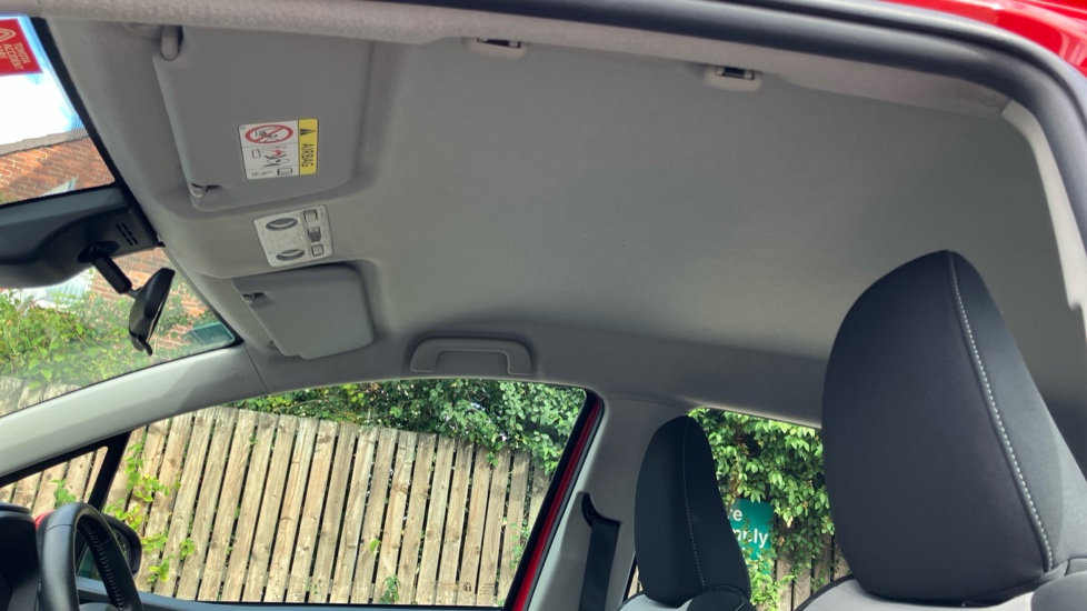Toyota Yaris 1.5 VVT-i Icon Tech 5dr Petrol Hatchback - Image 19