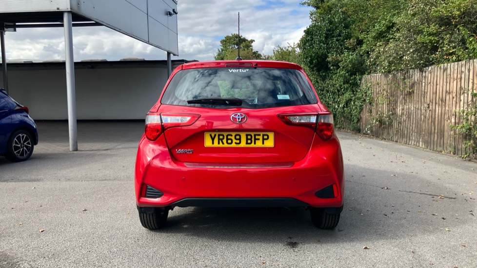 Toyota Yaris 1.5 VVT-i Icon Tech 5dr Petrol Hatchback - Image 26