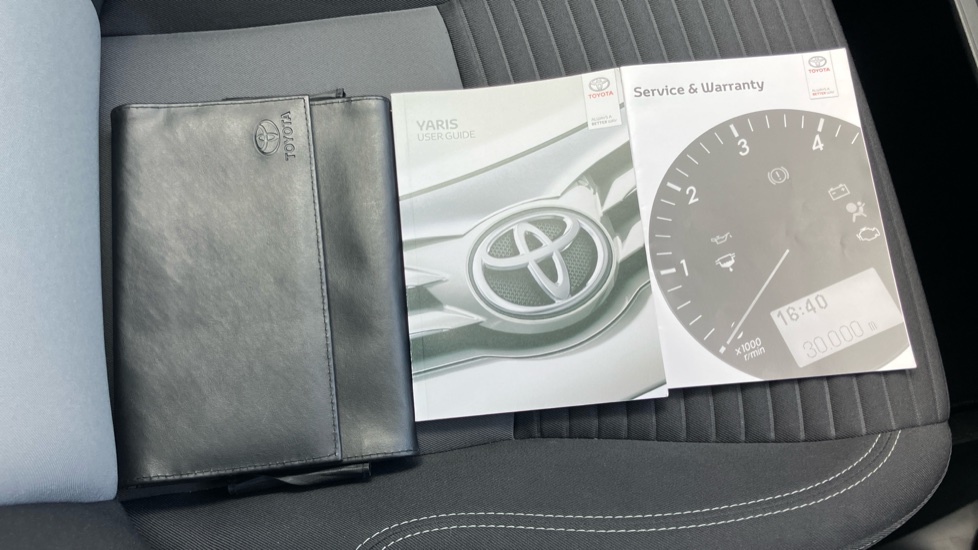 Toyota Yaris 1.5 VVT-i Icon Tech 5dr Petrol Hatchback - Image 27