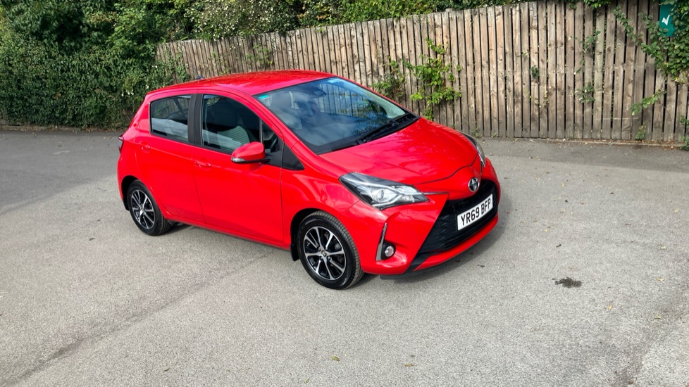 Toyota Yaris 1.5 VVT-i Icon Tech 5dr Petrol Hatchback - Image 29