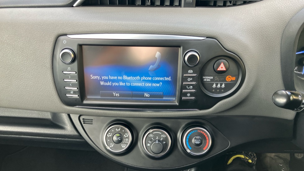 Toyota Yaris 1.5 VVT-i Icon Tech 5dr Petrol Hatchback - Image 38