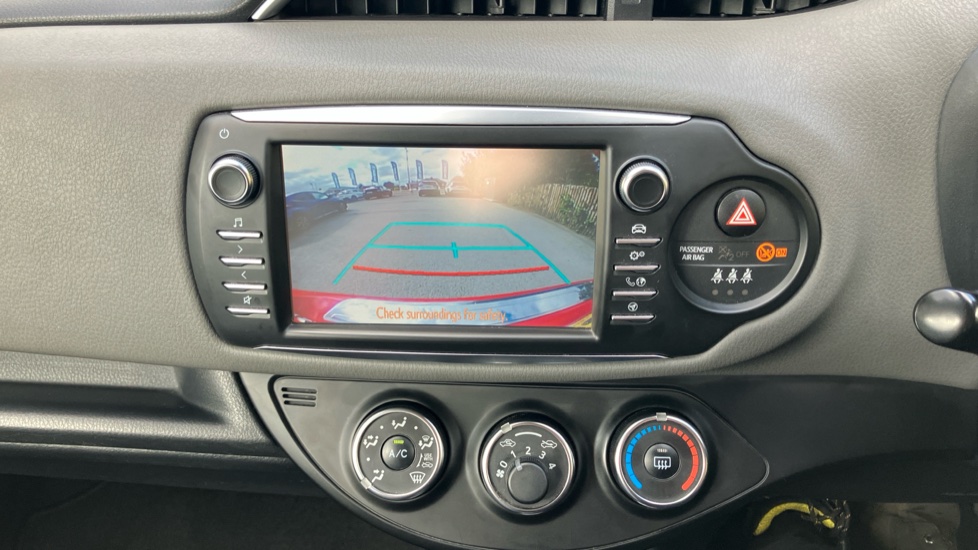 Toyota Yaris 1.5 VVT-i Icon Tech 5dr Petrol Hatchback - Image 41
