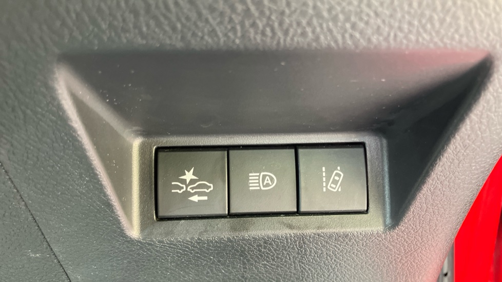 Toyota Yaris 1.5 VVT-i Icon Tech 5dr Petrol Hatchback - Image 42