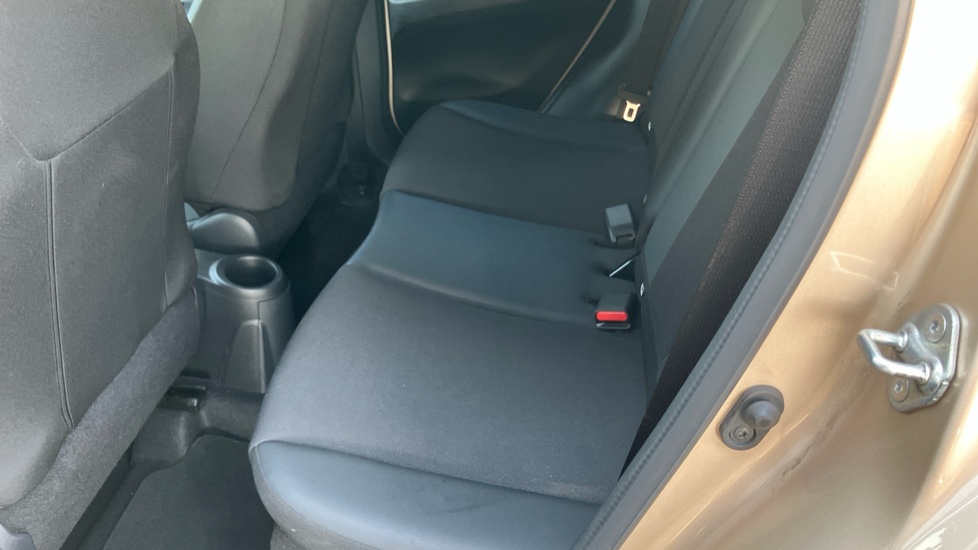 Toyota Aygo X 1.0 VVT-i Exclusive 5dr Petrol Hatchback - Image 14