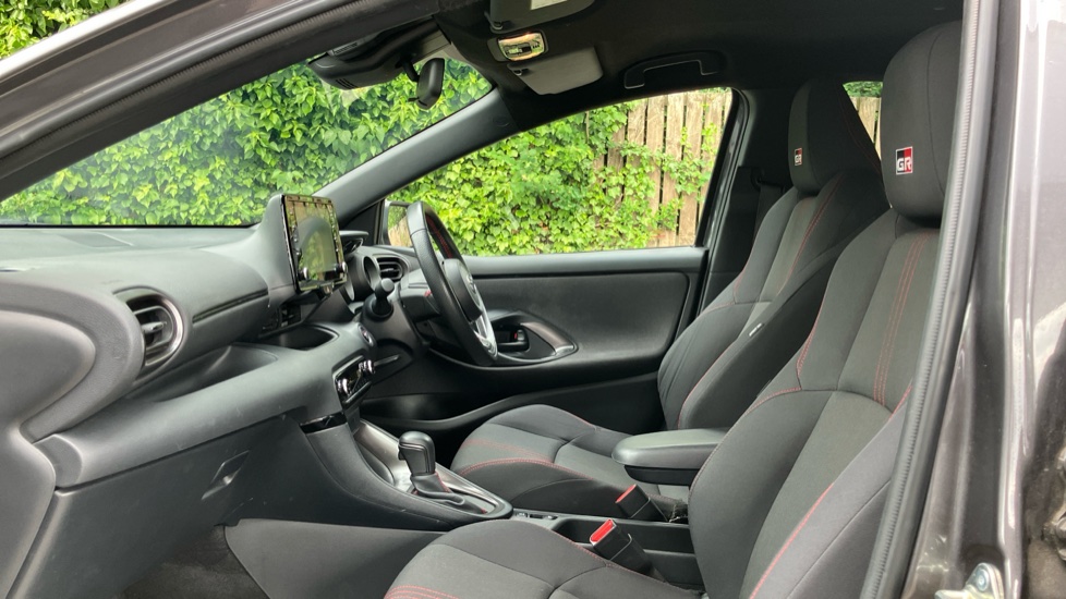 Toyota Yaris 1.5 Hybrid GR Sport 5dr CVT Hybrid Hatchback - Image 5