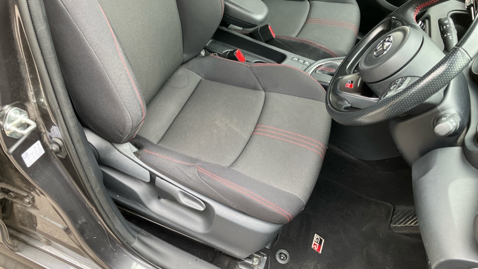 Toyota Yaris 1.5 Hybrid GR Sport 5dr CVT Hybrid Hatchback - Image 17