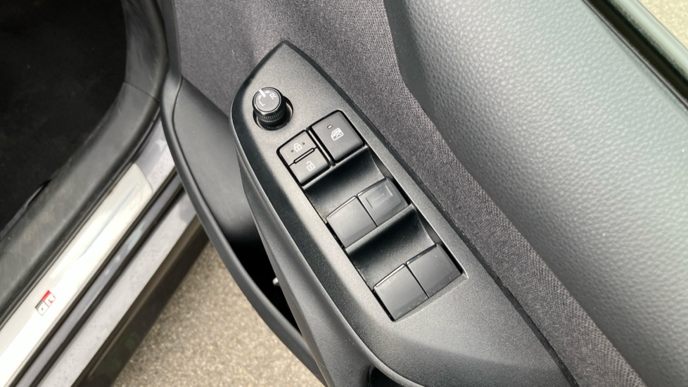 Toyota Yaris 1.5 Hybrid GR Sport 5dr CVT Hybrid Hatchback - Image 30