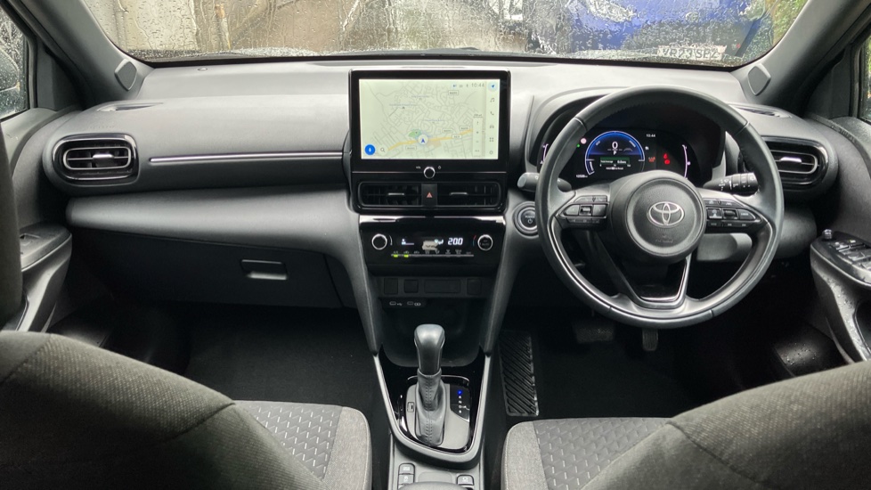 Toyota Yaris Cross 1.5 Hybrid Design 5dr CVT Hybrid Estate - Image 6