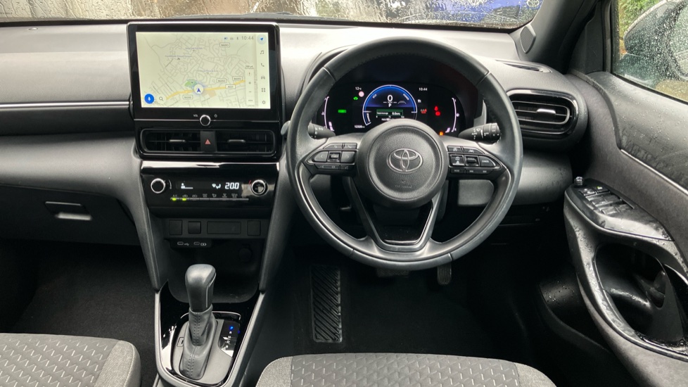 Toyota Yaris Cross 1.5 Hybrid Design 5dr CVT Hybrid Estate - Image 7