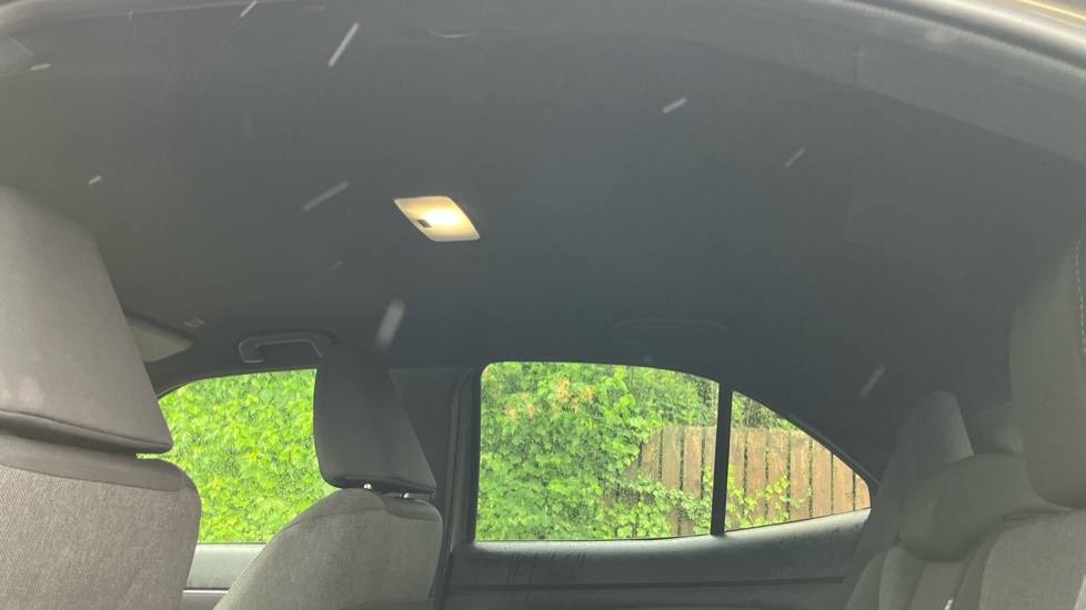 Toyota Yaris Cross 1.5 Hybrid Design 5dr CVT Hybrid Estate - Image 19