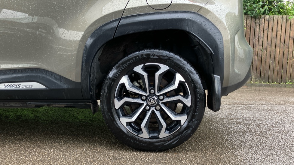 Toyota Yaris Cross 1.5 Hybrid Design 5dr CVT Hybrid Estate - Image 25
