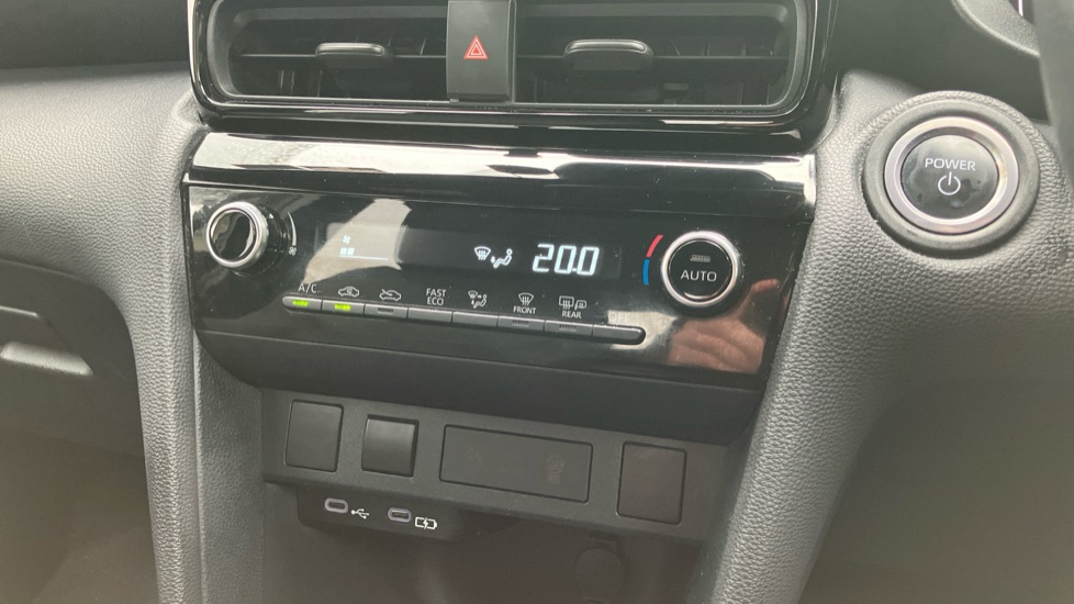 Toyota Yaris Cross 1.5 Hybrid Design 5dr CVT Hybrid Estate - Image 35