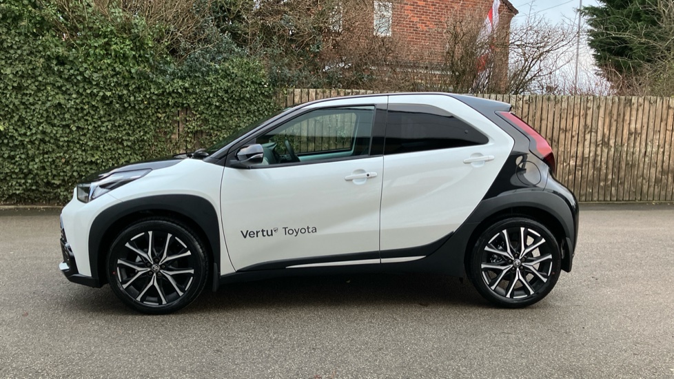 Toyota Aygo X 1.5 Hybrid GR Sport 5dr CVT Hybrid Hatchback - Image 17