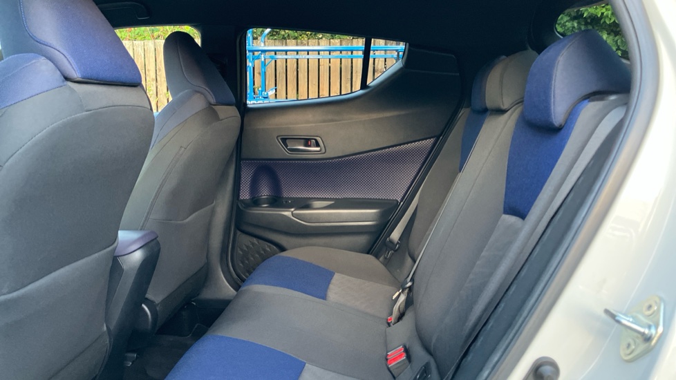 Toyota C-HR 1.8 Hybrid Dynamic 5dr CVT Hybrid Hatchback - Image 15