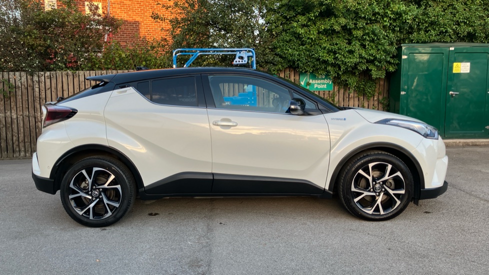 Toyota C-HR 1.8 Hybrid Dynamic 5dr CVT Hybrid Hatchback - Image 23