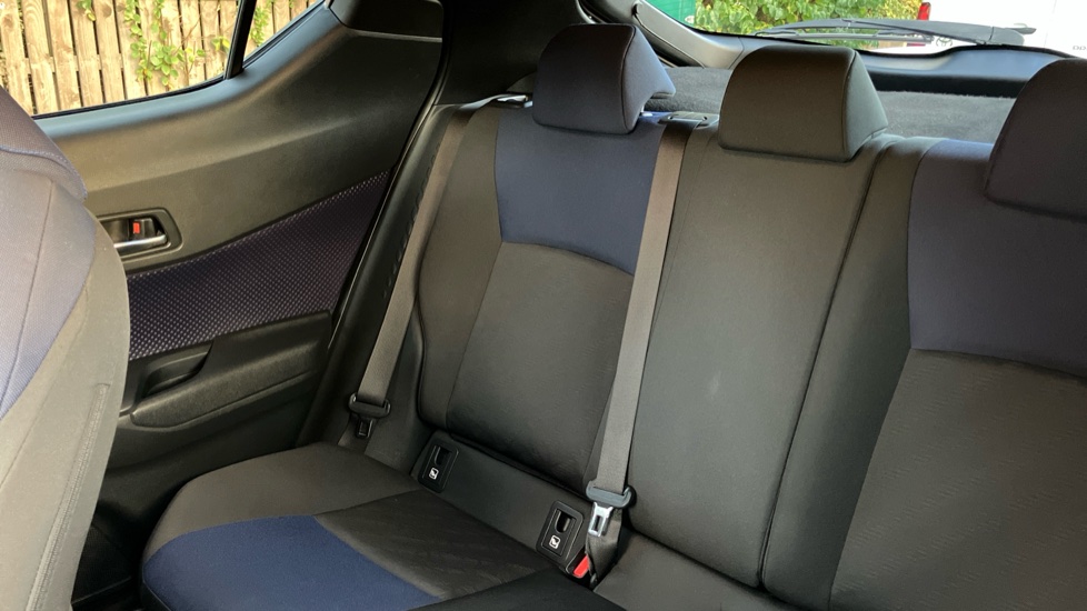 Toyota C-HR 1.8 Hybrid Dynamic 5dr CVT Hybrid Hatchback - Image 37