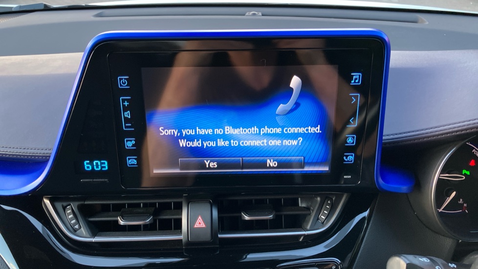 Toyota C-HR 1.8 Hybrid Dynamic 5dr CVT Hybrid Hatchback - Image 39
