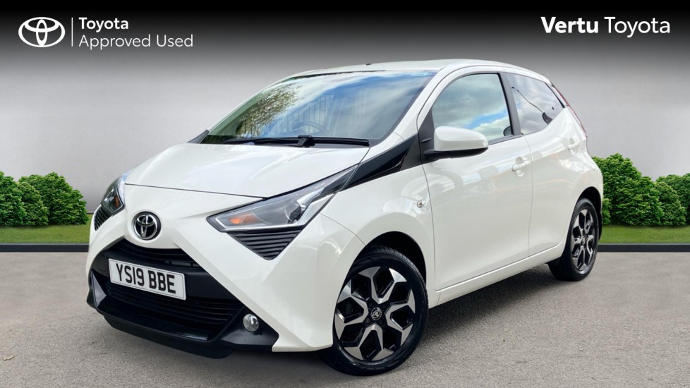 Toyota Aygo 1.0 VVT-i X-Plore 5dr Petrol Hatchback - Image 3