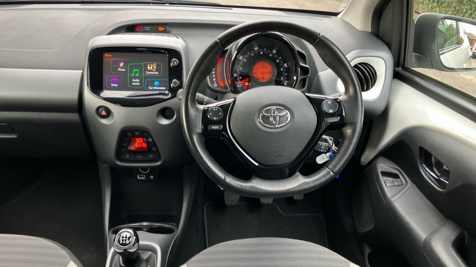 Toyota Aygo 1.0 VVT-i X-Plore 5dr Petrol Hatchback - Image 7