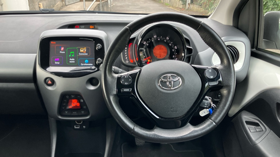 Toyota Aygo 1.0 VVT-i X-Plore 5dr Petrol Hatchback - Image 10