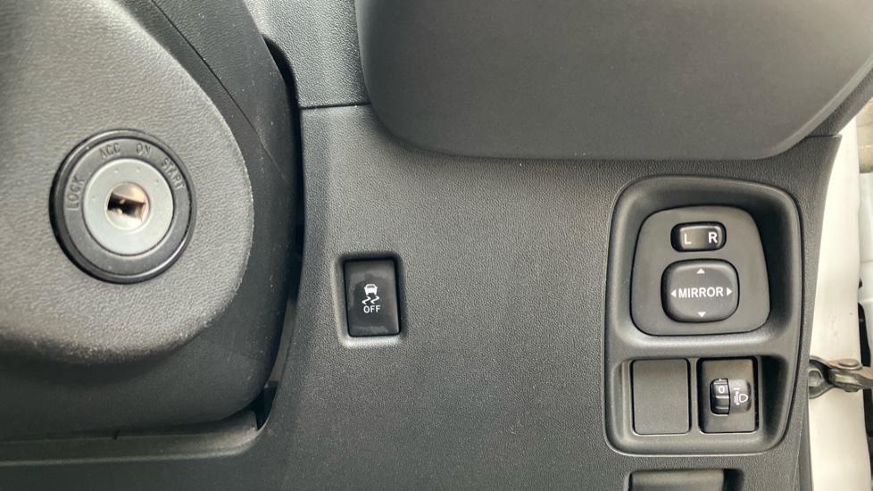 Toyota Aygo 1.0 VVT-i X-Plore 5dr Petrol Hatchback - Image 16