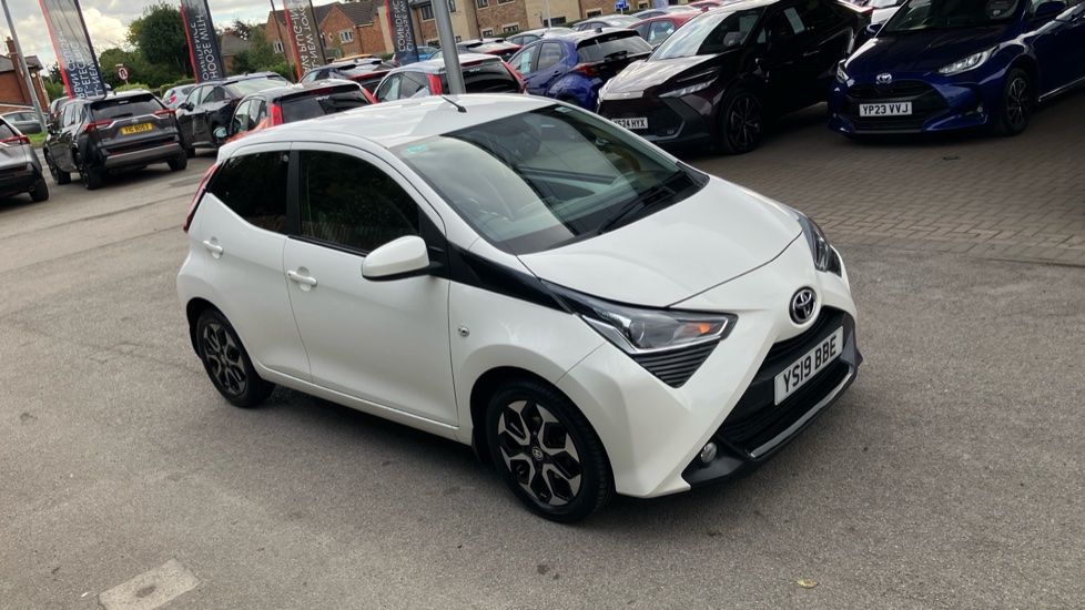 Toyota Aygo 1.0 VVT-i X-Plore 5dr Petrol Hatchback - Image 29