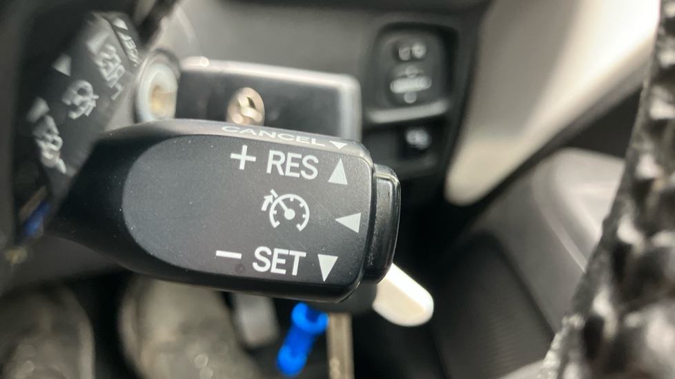 Toyota Aygo 1.0 VVT-i X-Plore 5dr Petrol Hatchback - Image 42