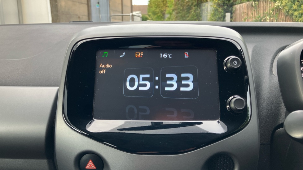 Toyota Aygo 1.0 VVT-i X-Plore 5dr Petrol Hatchback - Image 43