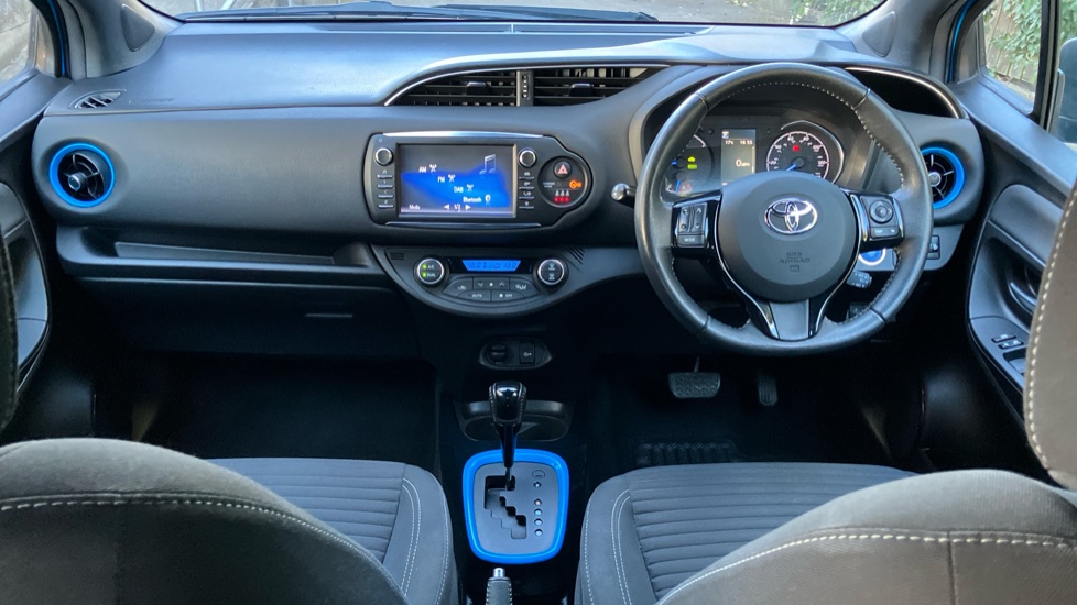 Toyota Yaris 1.5 VVT-i Y20 5dr CVT [Bi-tone] Petrol Hatchback - Image 6