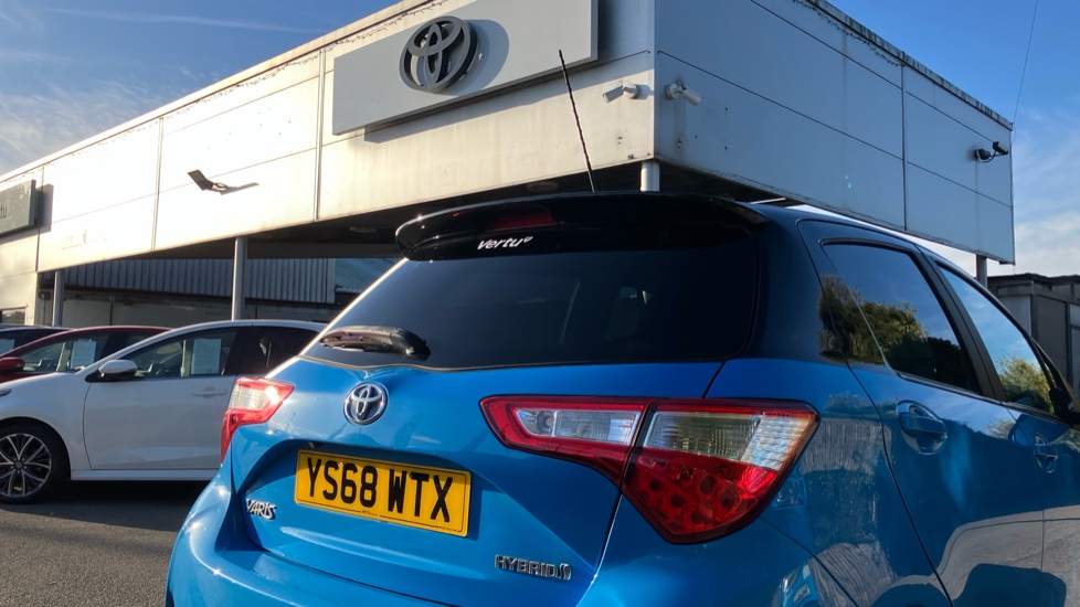 Toyota Yaris 1.5 VVT-i Y20 5dr CVT [Bi-tone] Petrol Hatchback - Image 36