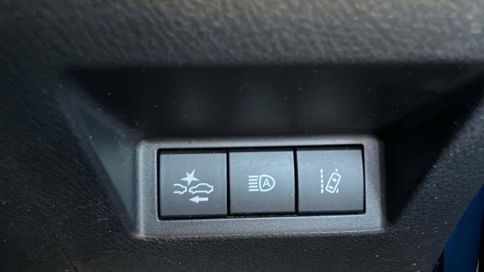 Toyota Yaris 1.5 VVT-i Y20 5dr CVT [Bi-tone] Petrol Hatchback - Image 42
