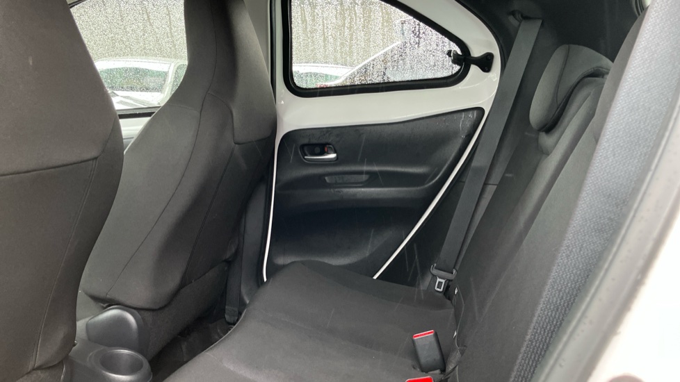 Toyota Aygo X 1.0 VVT-i Pure 5dr Petrol Hatchback - Image 15