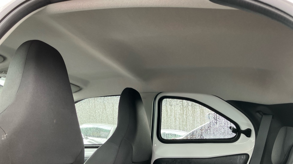 Toyota Aygo X 1.0 VVT-i Pure 5dr Petrol Hatchback - Image 19