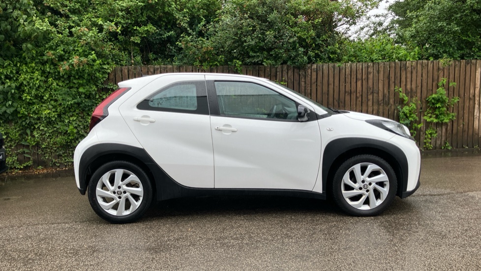 Toyota Aygo X 1.0 VVT-i Pure 5dr Petrol Hatchback - Image 23