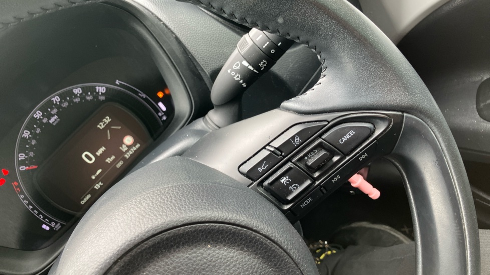 Toyota Aygo X 1.0 VVT-i Pure 5dr Petrol Hatchback - Image 33