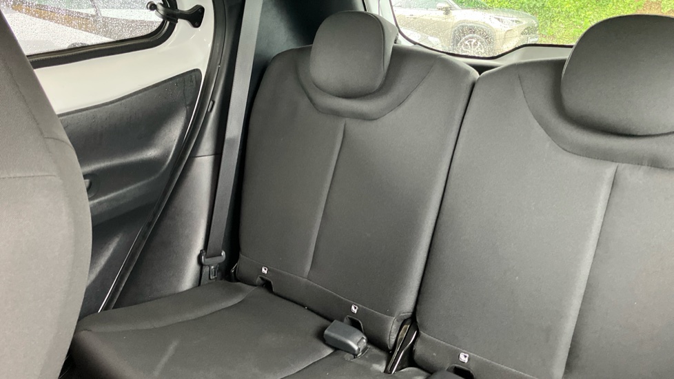 Toyota Aygo X 1.0 VVT-i Pure 5dr Petrol Hatchback - Image 35