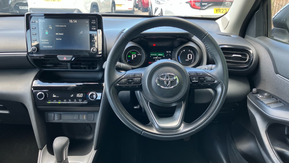 Toyota Yaris Cross 1.5 Hybrid Icon 5dr CVT Hybrid Estate - Image 10