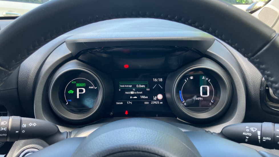 Toyota Yaris Cross 1.5 Hybrid Icon 5dr CVT Hybrid Estate - Image 11