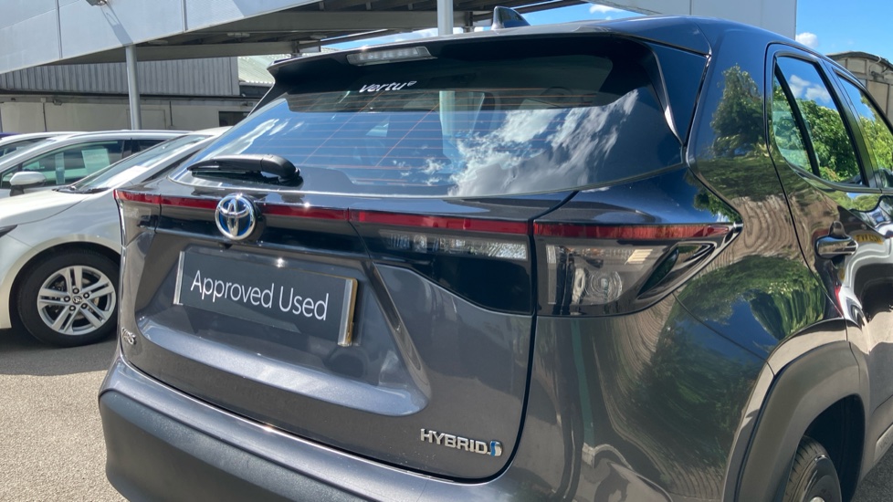 Toyota Yaris Cross 1.5 Hybrid Icon 5dr CVT Hybrid Estate - Image 21