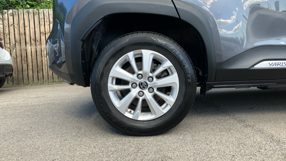 Toyota Yaris Cross 1.5 Hybrid Icon 5dr CVT Hybrid Estate - Image 25